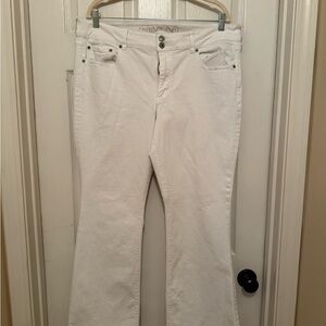 American Eagle Outfitters Super Stretch White Jeans